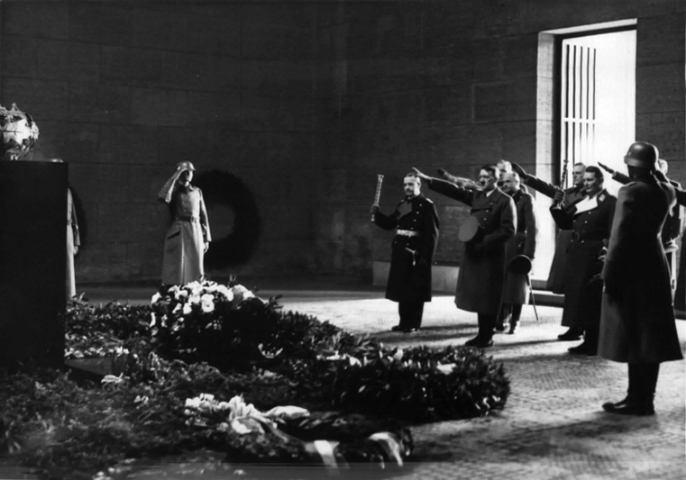 Adolf Hitler lays a wreath in Berlin's memorial for the 1940 Heldengedenktag